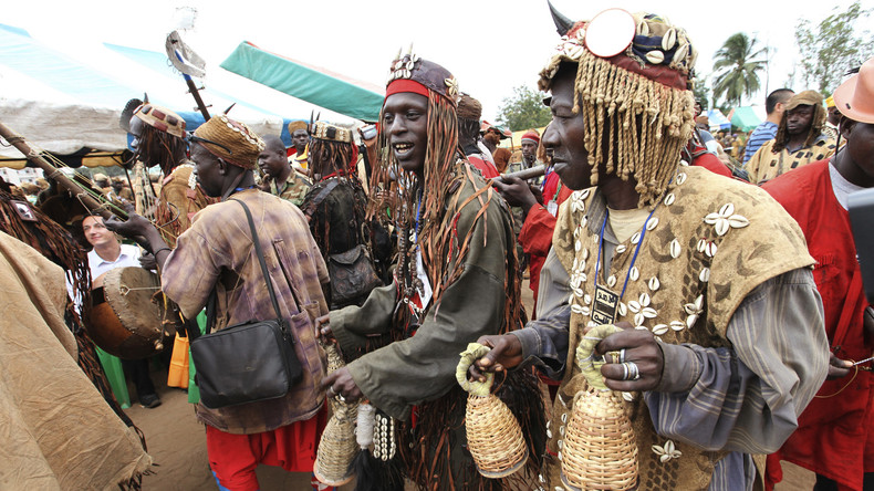 Côte d’Ivoire : les chasseurs traditionnels Dozos déclarent la guerre aux djihadistes