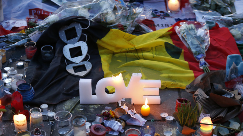 Belgique : Des drapeaux brûlés sur le lieu de commémoration des attentats de Bruxelles