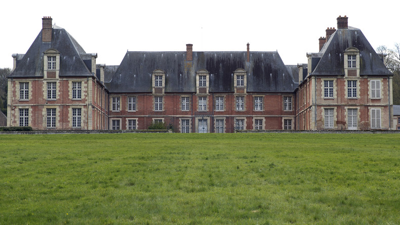 Les Qataris pourraient bien déménager le PSG dans le château classé de Thiverval-Grignon