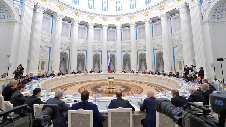 Si la France veut expulser ses terroristes, la Russie envisage de leur interdire de quitter le pays