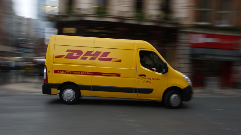 Une marque française vend des t-shirts des services postaux DHL pour 245 euros (PHOTOS)