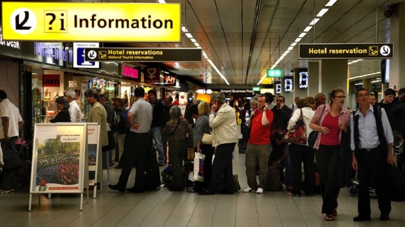 L'aéroport d'Amsterdam évacué pour des raisons de sécurité, une personne arrêtée