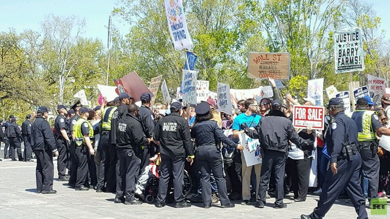 Le troisième jour de Democracy Spring : arrestations massives devant le Capitole à Washington