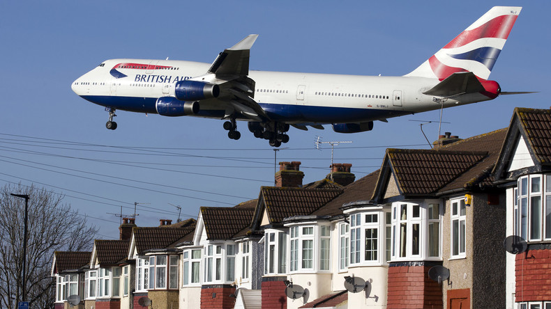 Londres : un drone serait entré en collision avec un avion à l'aéroport d'Heathrow