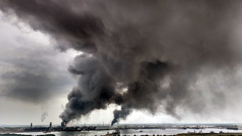 Mexique : explosion meurtrière dans un complexe pétrolier