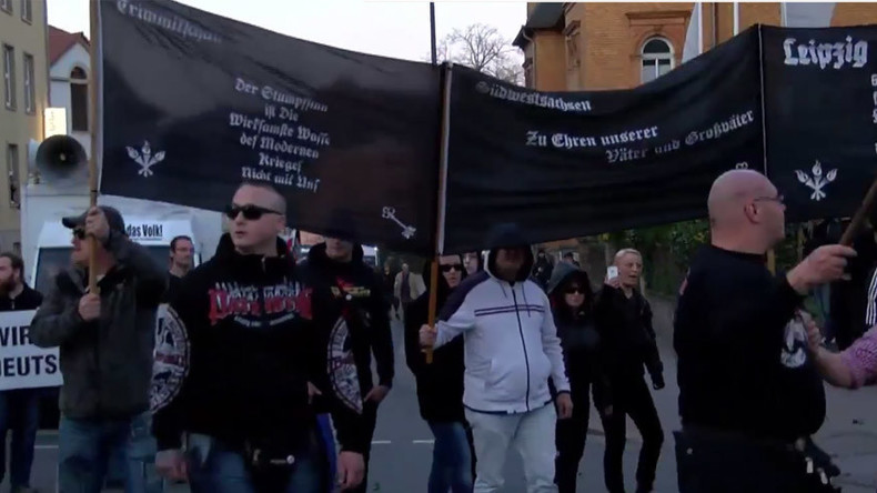 Allemagne : extrémistes de droites et antifascistes s’affrontent pour l’anniversaire d’Hitler