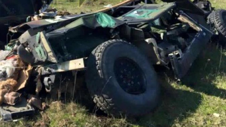 Oops ! Parachutés, trois véhicules de l'armée américaine se décrochent et s'écrasent au sol (VIDEO)