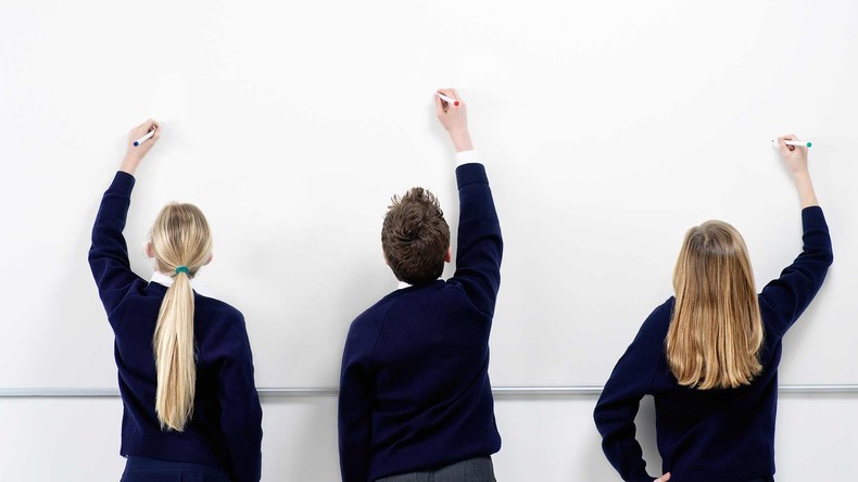 Un enseignant pédophile condamné en Grande-Bretagne reçoit l’autorisation d’enseigner en France