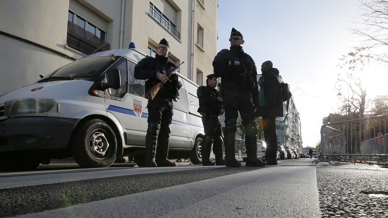Deux mois avant l’Euro 2016, les CRS se préparent au pire