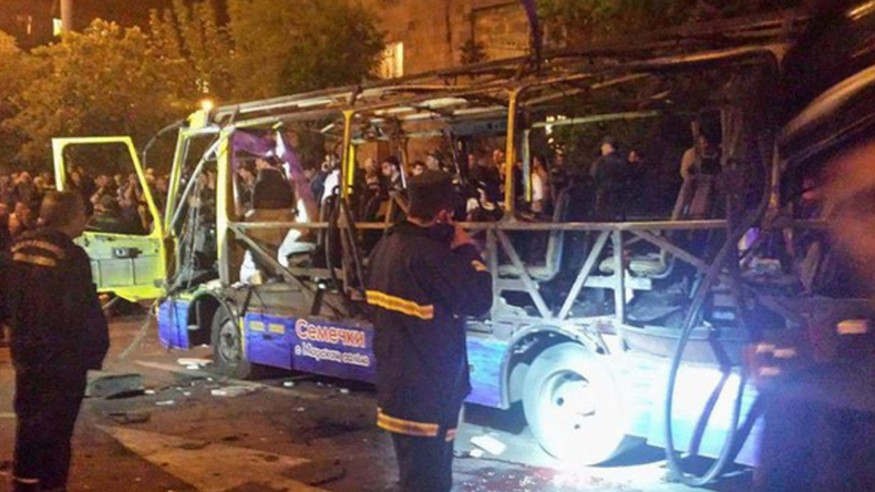 Arménie : au moins un mort et six blessés dans l'explosion d'un autobus à Erevan