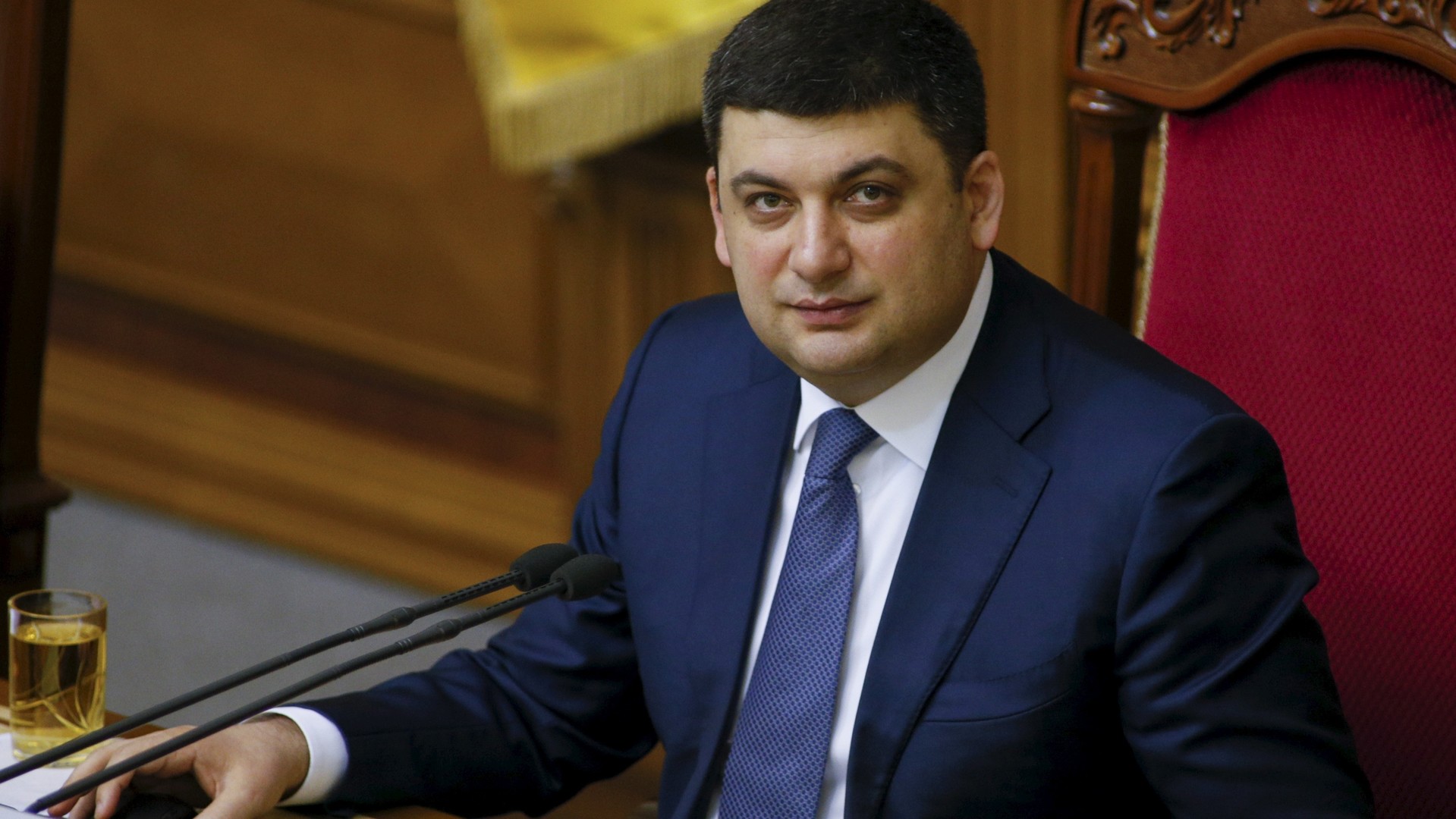 Вице премьер приехал на телестудию егэ. Лазаренко премьер украины.
