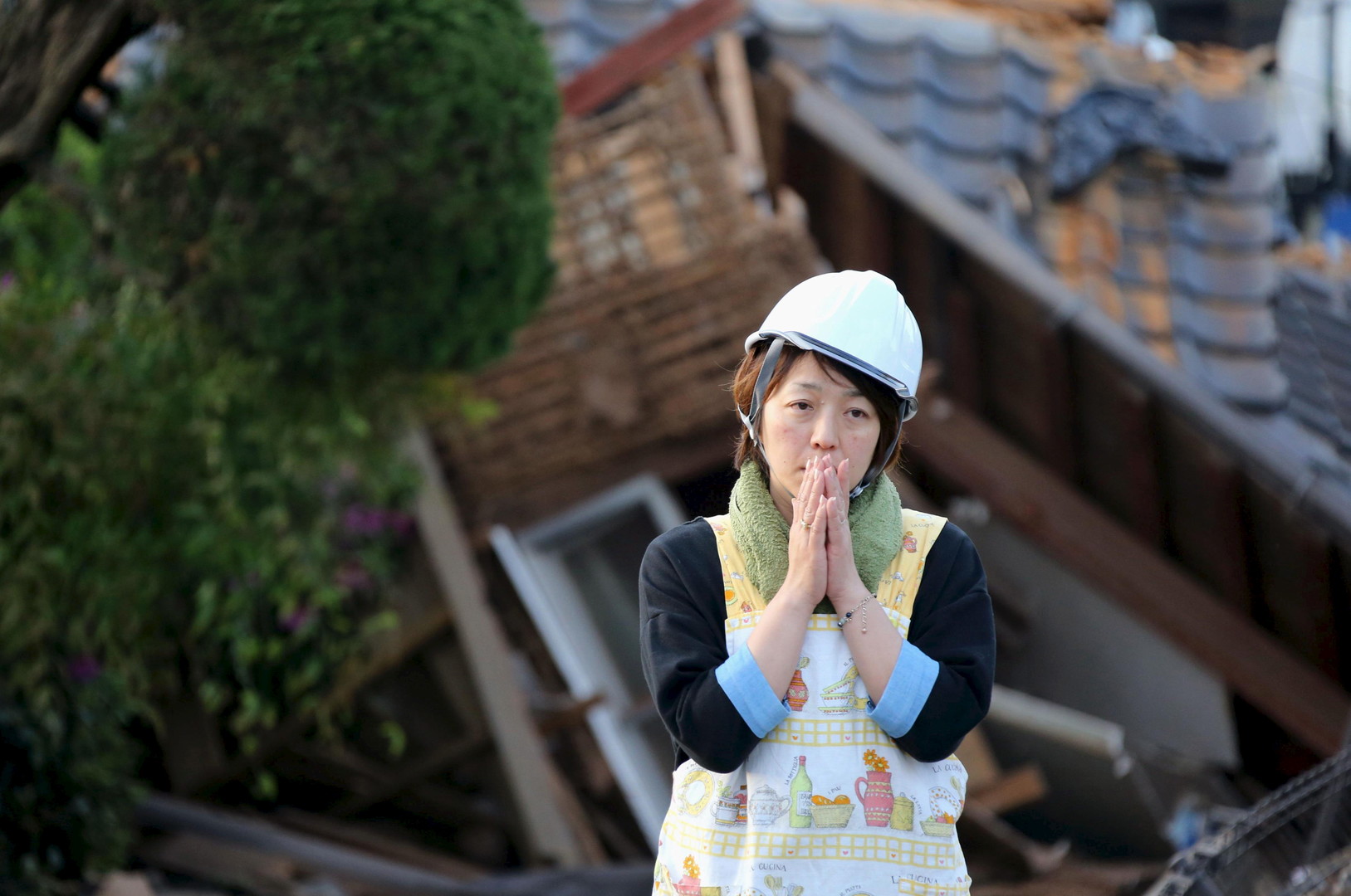 Japon : plus de 400 répliques sismiques en trois jours, les sauveteurs travaillent à mains nues