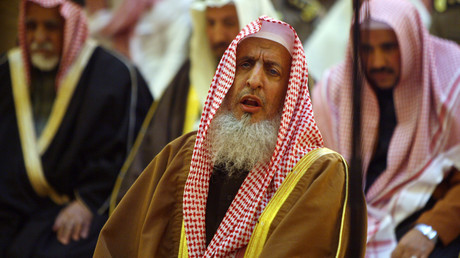 Arabie saoudite : selon le grand mufti, les femmes s'exposeraient au diable si elles conduisaient
