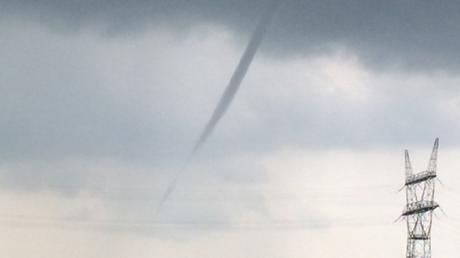 Pays-Bas : des internautes immortalisent une tornade (PHOTOS - VIDEOS)