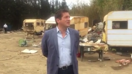 Le maire d'une commune du Var se félicite du démantellement d'un camp de roms dans une vidéo