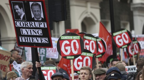 Dans les rues des Londres, les Britanniques réclament la tête de David Cameron et moins d’austérité