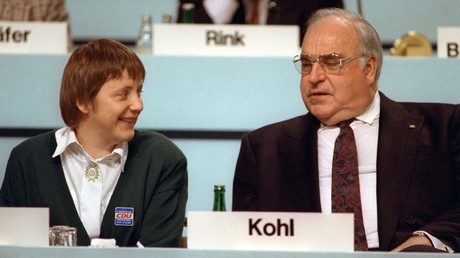 Conseil d’Helmut Kohl à Merkel : l’Europe ne peut devenir «le nouveau foyer» de tous les migrants
