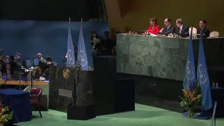 La cérémonie de signature de l’accord issu de la COP21, à New York