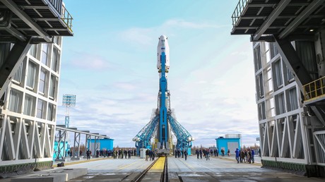 La première fusée à quitter le nouveau cosmodrome de Vostotchny est en position, prête à décoller