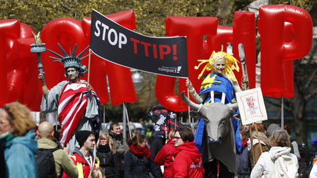 Stop TTIP : une énorme manifestation contre la zone de libre-échange transatlantique envahit Hanovre