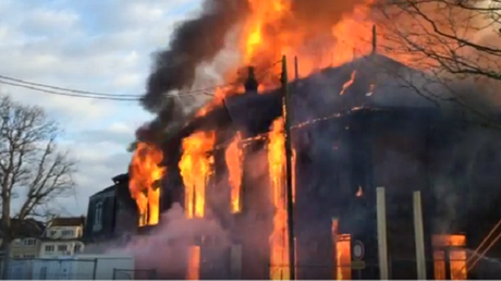 Un bâtiment squatté par des migrants victime d'un incendie à Caen 