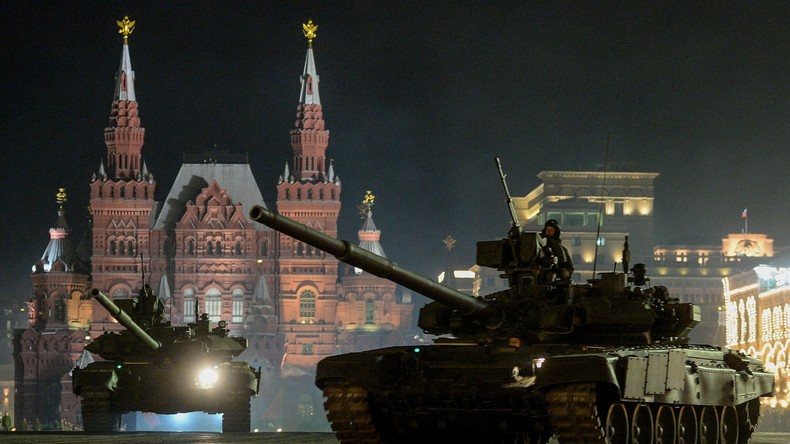 Le couple français qui a offert ses médailles militaires au Rambo russe sera à Moscou le 9 mai
