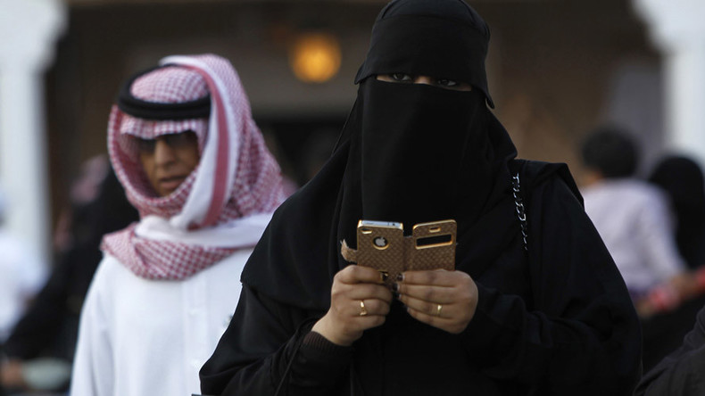 Arabie Saoudite : la flagellation pour les femmes qui fouillent dans le téléphone de leur mari ?