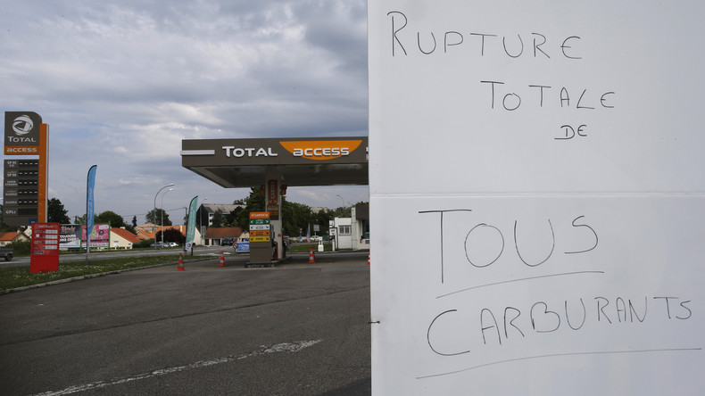 Blocage des raffineries : Total va «réviser sérieusement» ses projets d'investissements en France