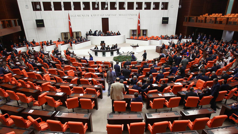 «La Turquie est organiquement liée à Daesh», dénonce le Parti démocratique des peuples pro-Kurdes