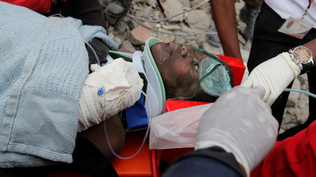 Kenya : une femme est retrouvée vivante après six jours sous les décombres (PHOTOS, VIDEO)