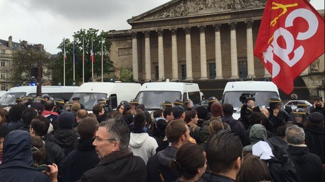Des affrontements éclatent lors de la manifestation contre la Loi travail à Paris et en province