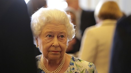 Après Cameron sur la corruption nigériane, la reine Elizabeth renchérit sur l'impolitesse chinoise
