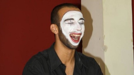 Israël détient un clown palestinien sans procès depuis des mois malgré les appels à le libérer