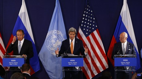 Sergueï Lavrov, John Kerry et Staffan de Mistura