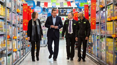 Les Britanniques se moquent de Cameron qui les incite à rester dans l’UE en allant au supermarché