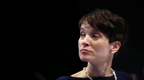 Allemagne : le parti de droite anti-islam AfD veut se rapprocher du Front national français