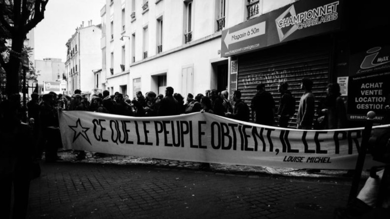 Des intermittents ont manifesté devant le domicile de Myriam El Khomri (VIDEO)