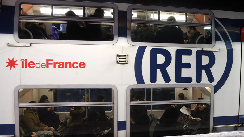 Euro 2016 : le secrétaire d’Etat aux Transports menace de poursuivre les grévistes