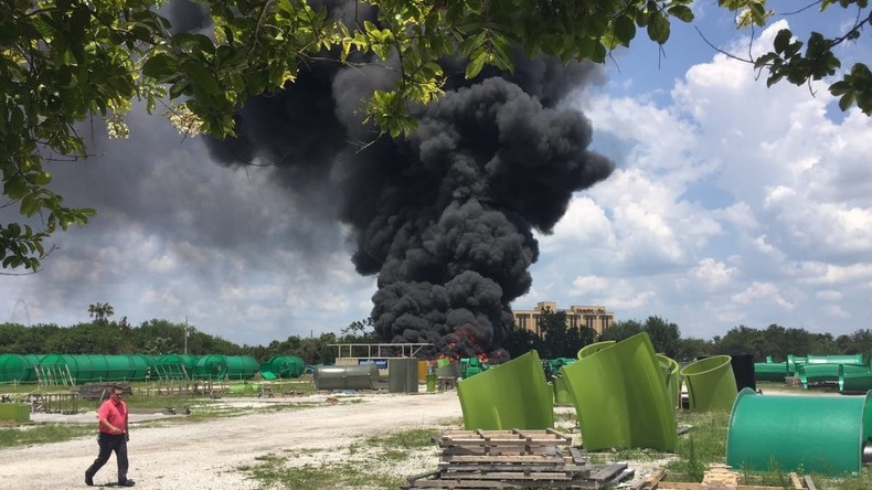Incendie à Orlando aux abords de Disney World (VIDEO)