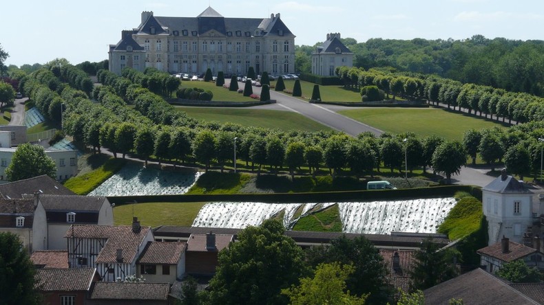 Le transfert surprise d'une «figure du djihad» dans une ville de 3 000 habitants indigne son maire