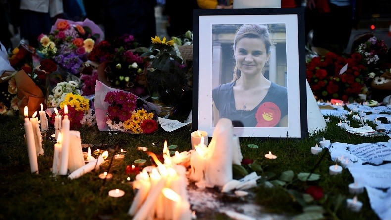 «Mort aux traîtres, liberté pour le Royaume-Uni», lance le meurtrier présumé de Jo Cox au tribunal