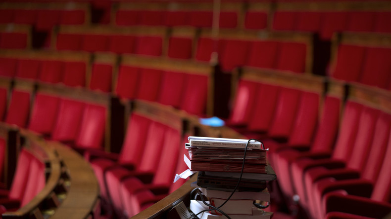 Plus besoin d'être Français pour exercer ces métiers