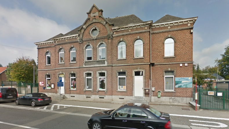 Un élève belge juif «gazé» au déodorant dans les douches par ses camarades : la mère porte plainte