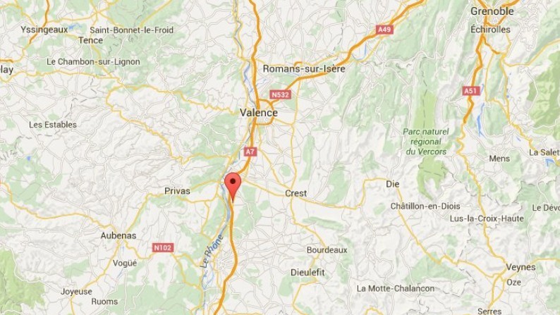 Un car pris cible par un tireur sur l'A7 dans la Drôme : au moins six touristes tchèques blessés