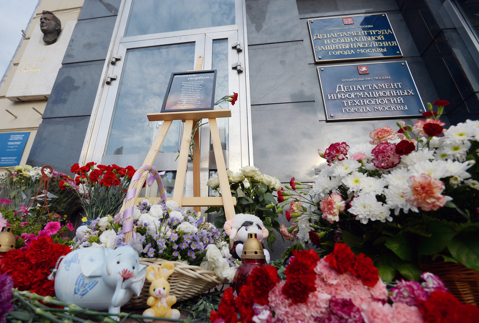 Elle reçoit un appel de détresse, mais l’ignore : 16 enfants tués dans le nord de la Russie