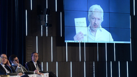 Julian Assange accuse Google d'être directement engagé dans la campagne d'Hillary Clinton