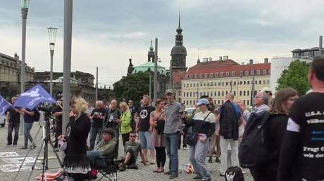 Manifestation contre la conférence de Bilderberg à Dresde