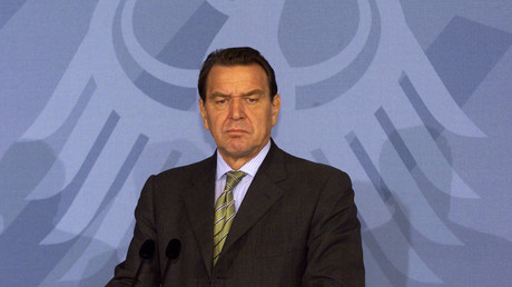 Schröder appelle Berlin à ne pas céder à la course aux armements au sein l’OTAN 
