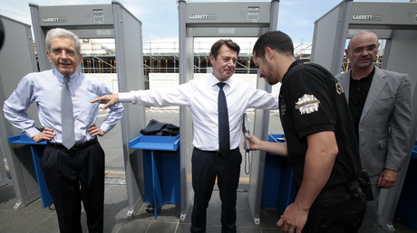 Un vigile fait la prière dans une fan zone de Nice : Estrosi dénonce le laxisme de l'Etat