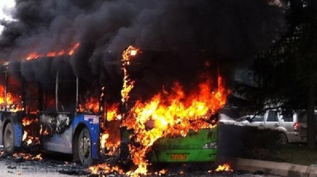 Un bus bondé prend feu en Chine : au moins 30 morts selon les médias locaux (VIDEO, PHOTOS)